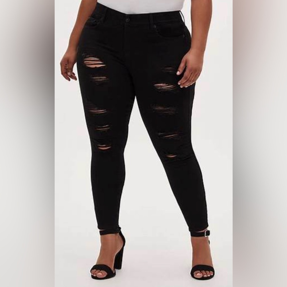 Bombshell Black Distressed Jeans